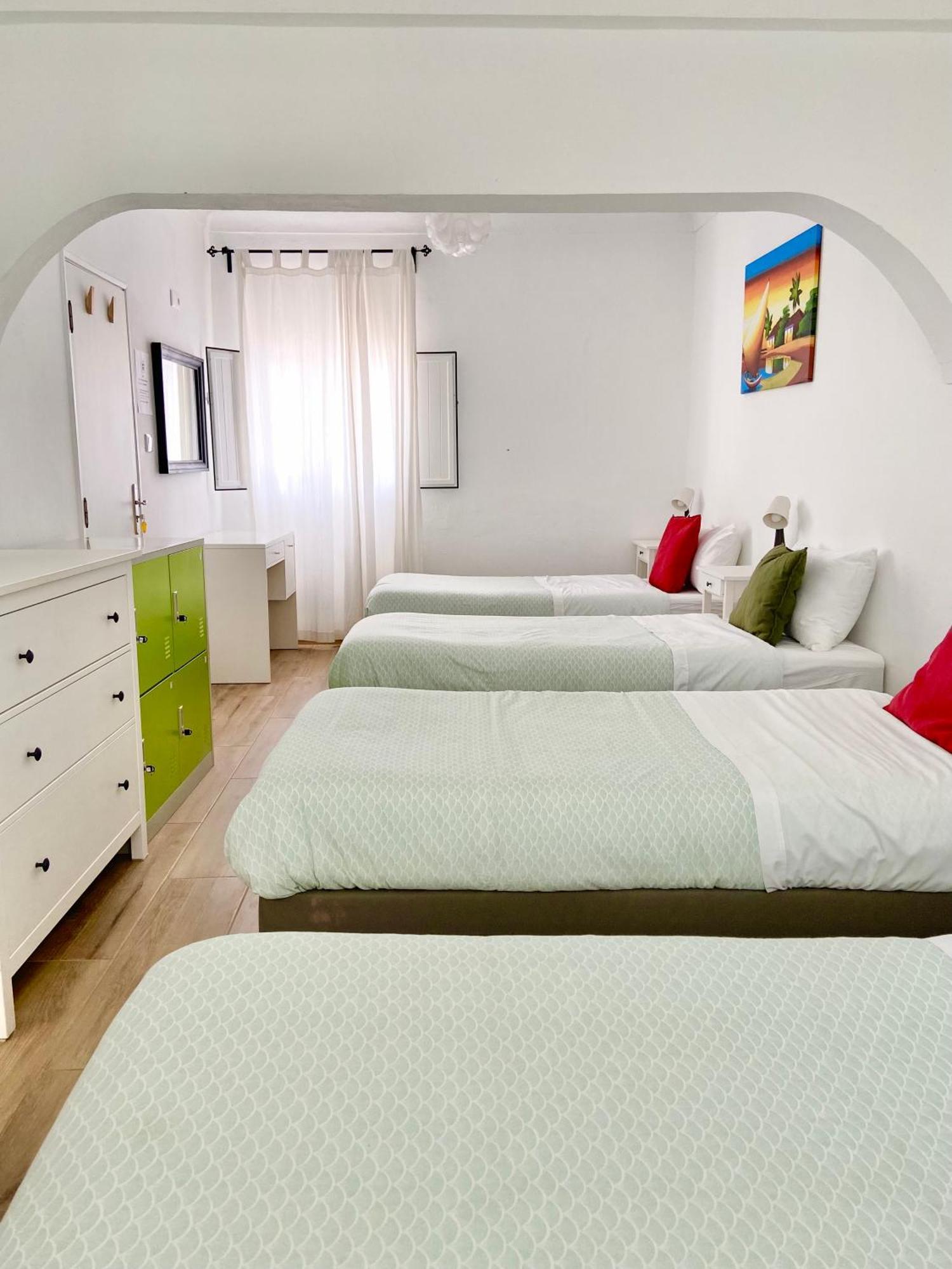 Pirata Milfontes Guest House วิลานอวา ดิ มิลฟงติส ภายนอก รูปภาพ